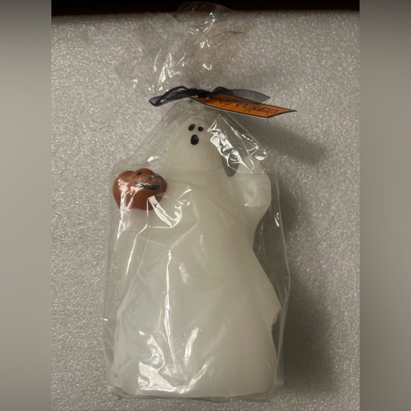 New Lighted Ghost Statue Light Up Halloween Ghost Decor 7in - Picture 1 of 1
